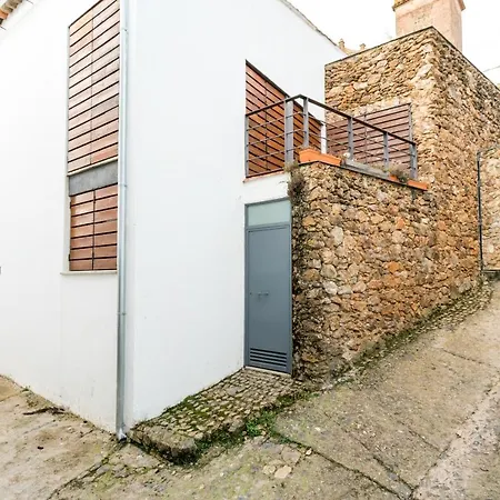 Landhuis Antigua Panaderia De Valdelarco, Chimenea Con Horno 2 Hab 4 Pers Mas 2 Max